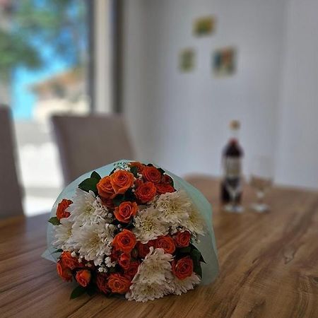 The Lighthouse Apartment Paphos Ngoại thất bức ảnh