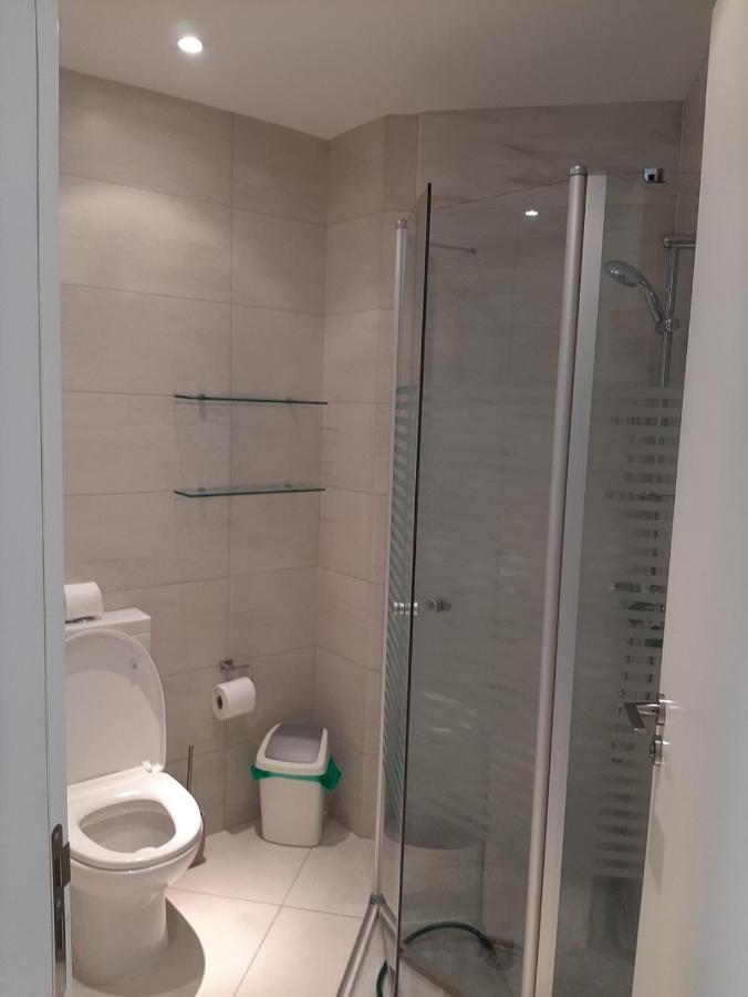 The Lighthouse Apartment Paphos Ngoại thất bức ảnh