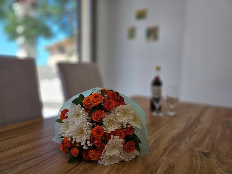 The Lighthouse Apartment Paphos Ngoại thất bức ảnh
